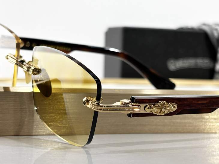 Picture of Chrome Hearts Sunglasses _SKUfw76325142fw